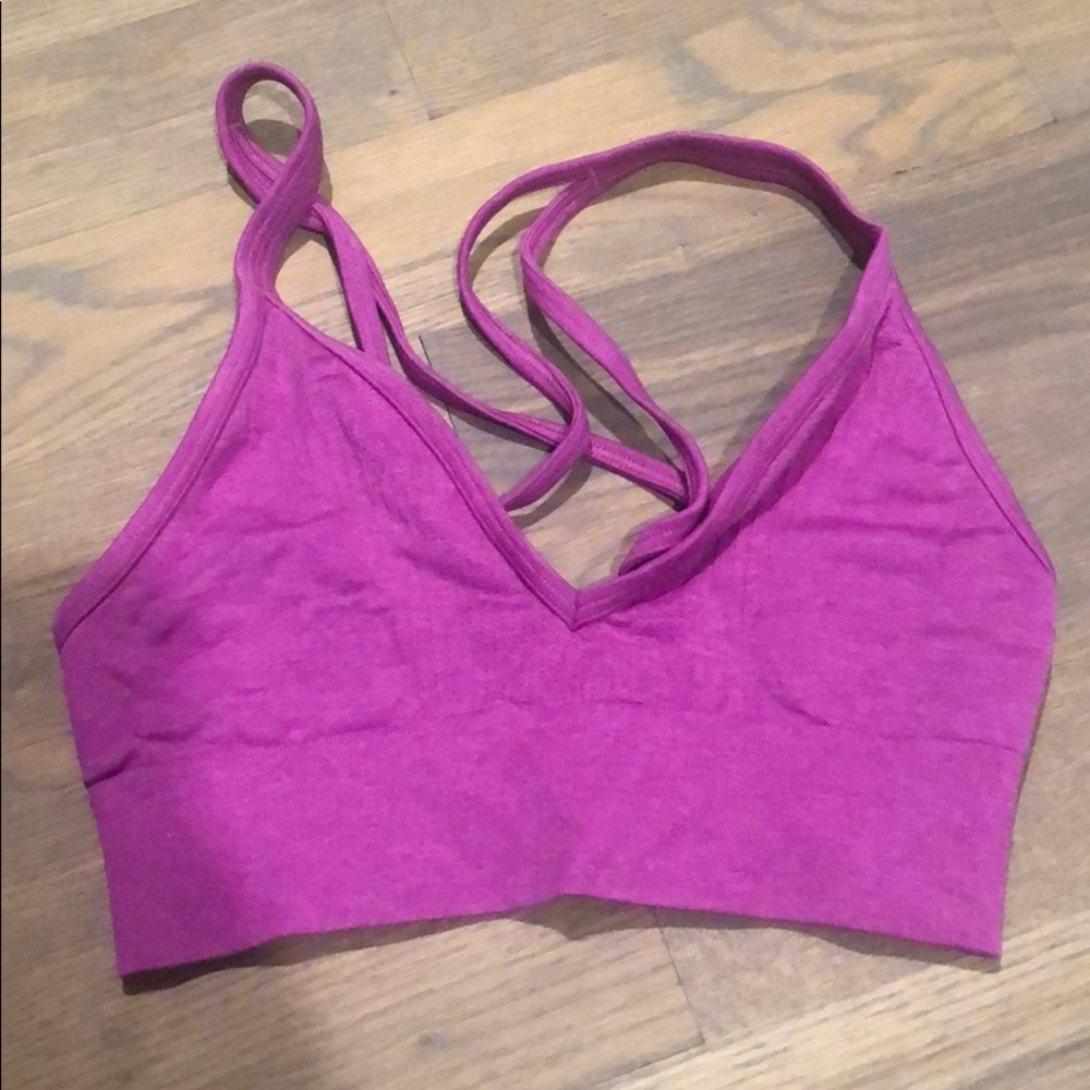 Lululemon pink sports bra